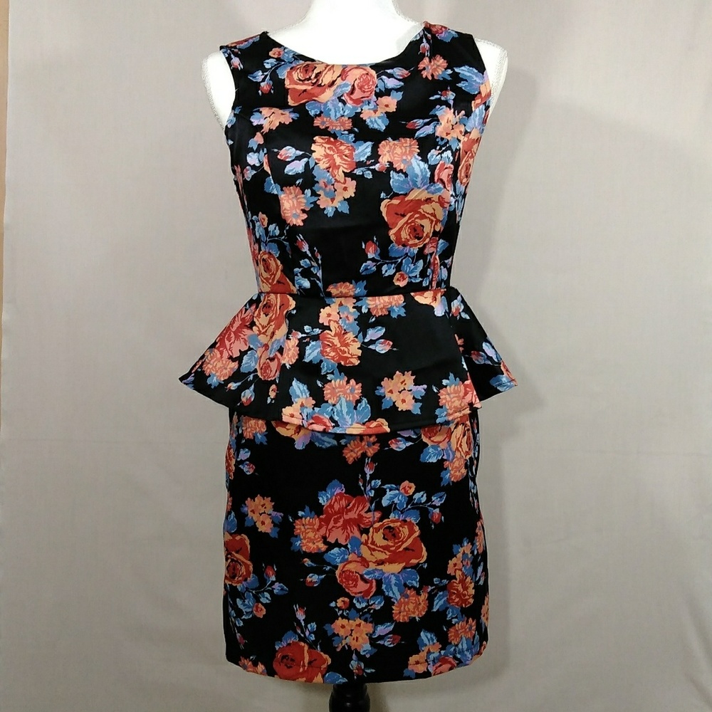 Forever 21 Floral Sleeveless Dress Size S